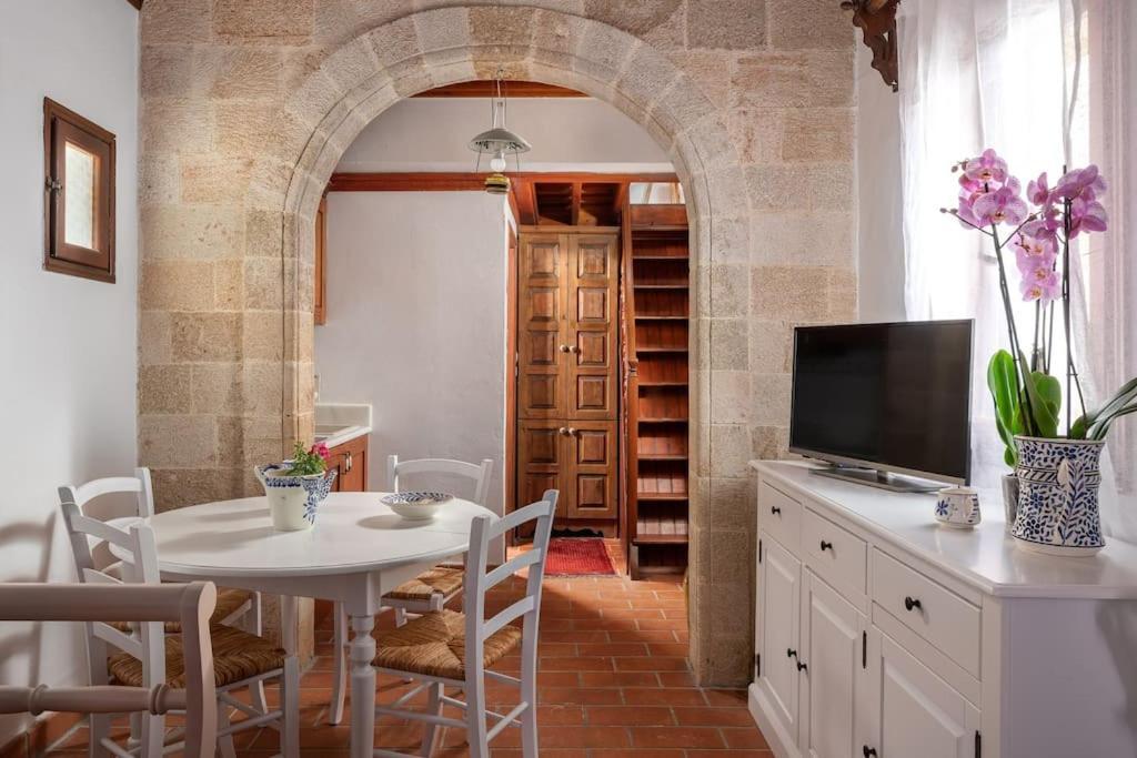 הוילה Acropolis Lindos House מראה חיצוני תמונה